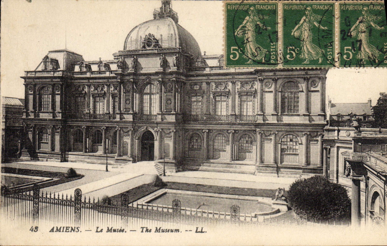 CPA Amiens Le Musee 
