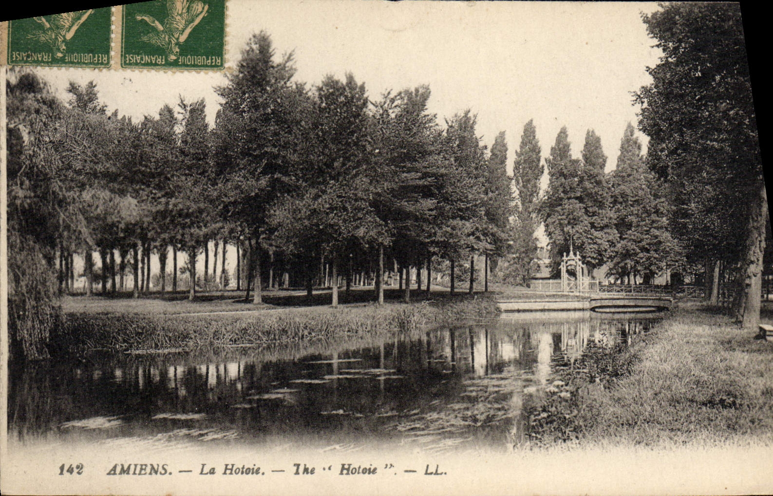 VINTAGE POSTCARD Amiens Hotoie