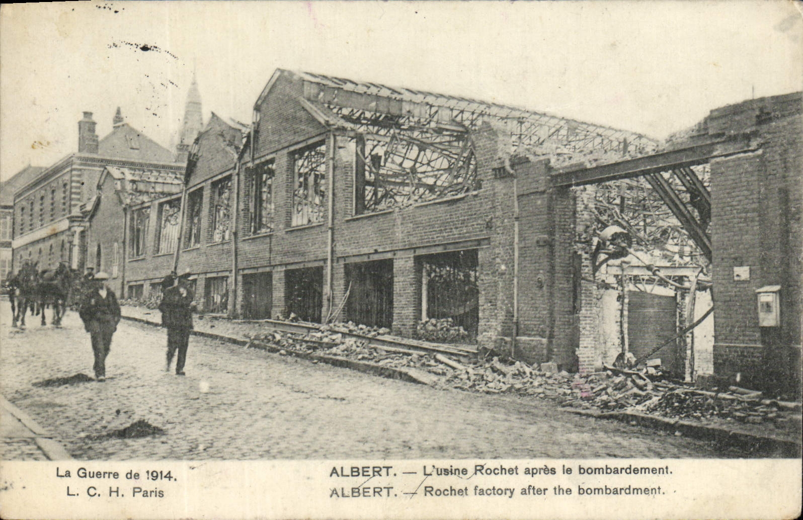 VINTAGE POSTCARD Albert the factory Ratchet after the Militaria Bombardment