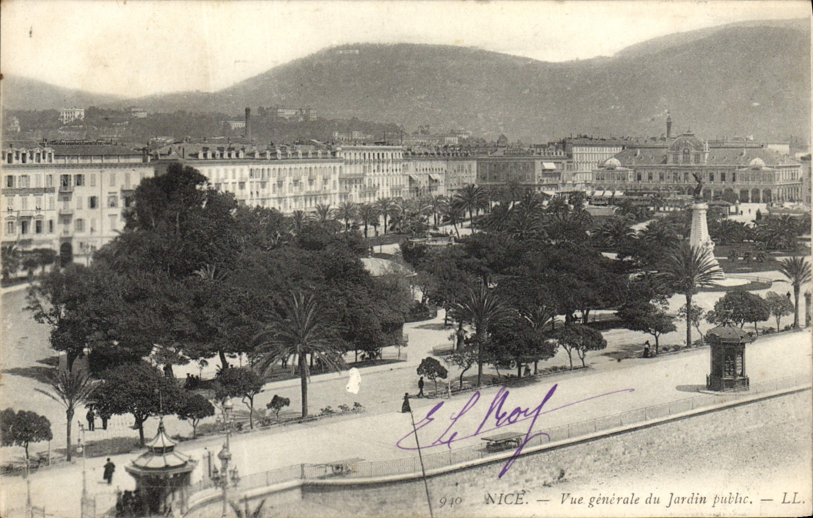 CPA Nice Vue Generale du Jardin Public