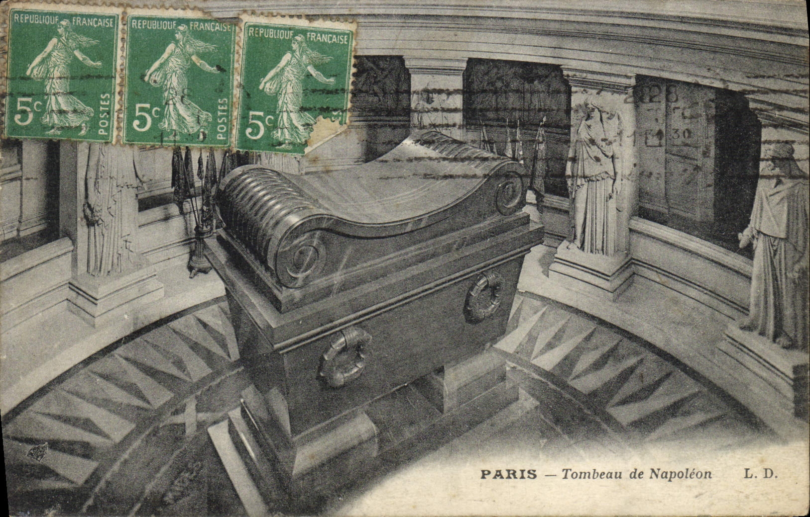CPA Paris Tombeau de Napoleon 1er