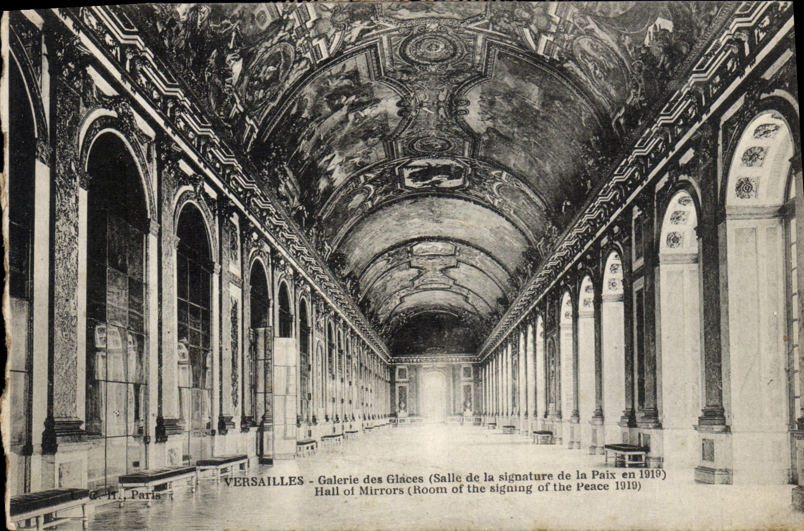 CPA Versailles Galerie des Glaces Salle de la signature de la Paix 