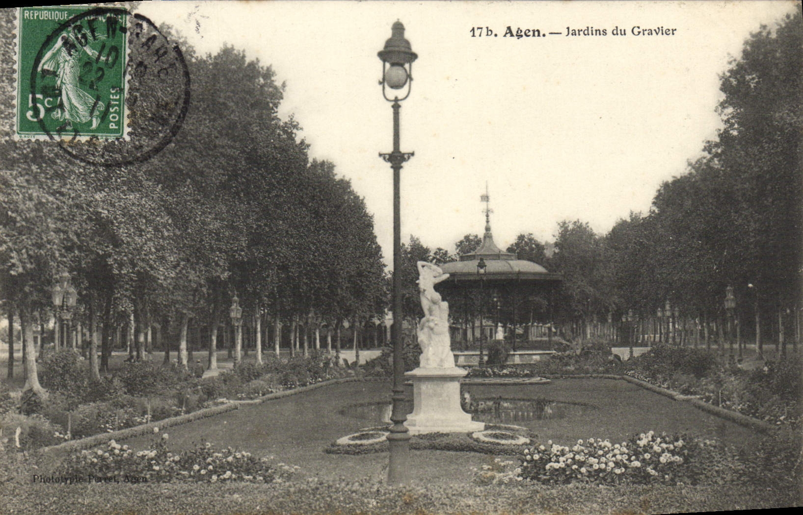 VINTAGE POSTCARD Agen Gardens of the Gravel