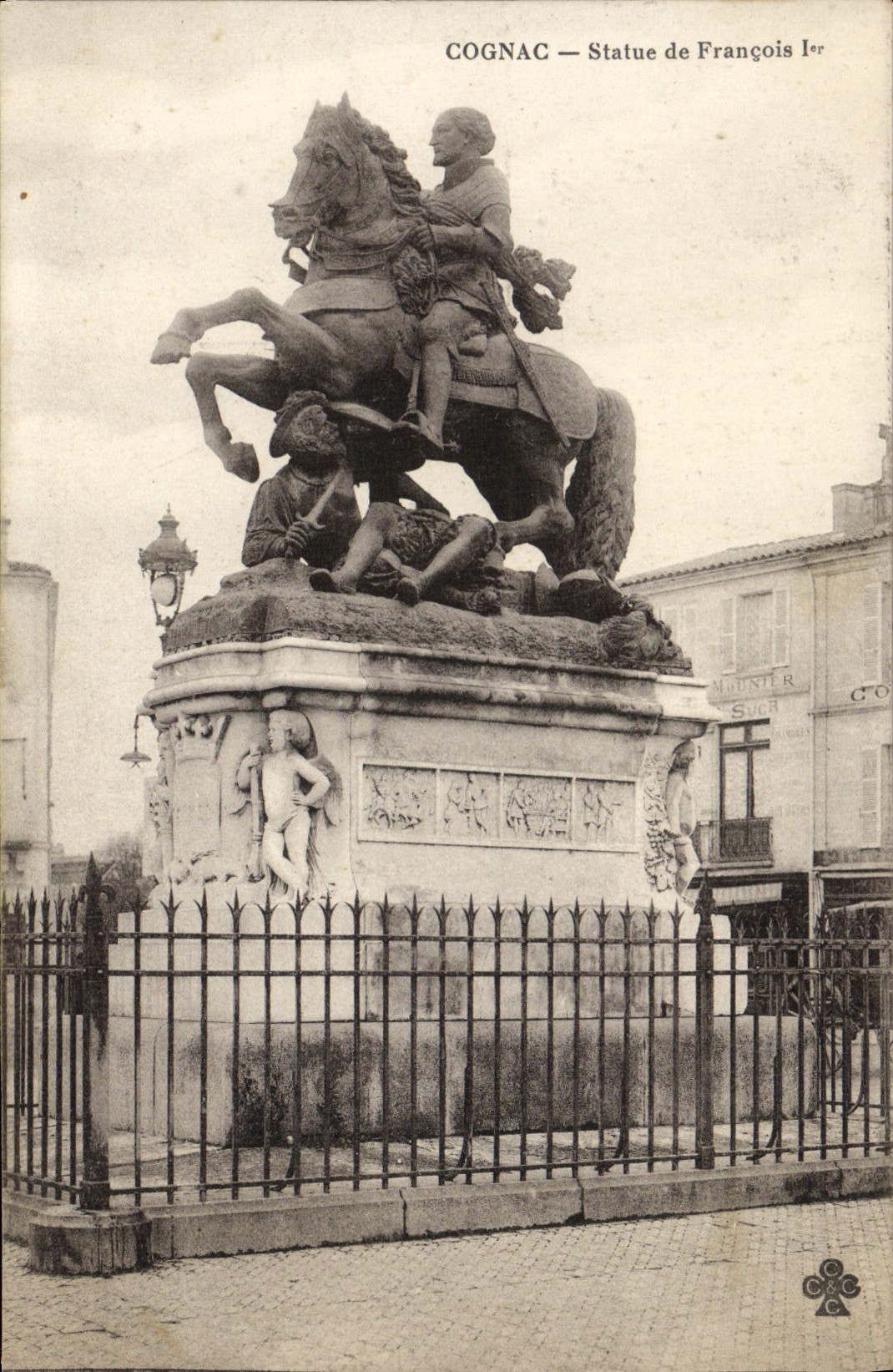 CPA Cognac Statue de Francois 1er