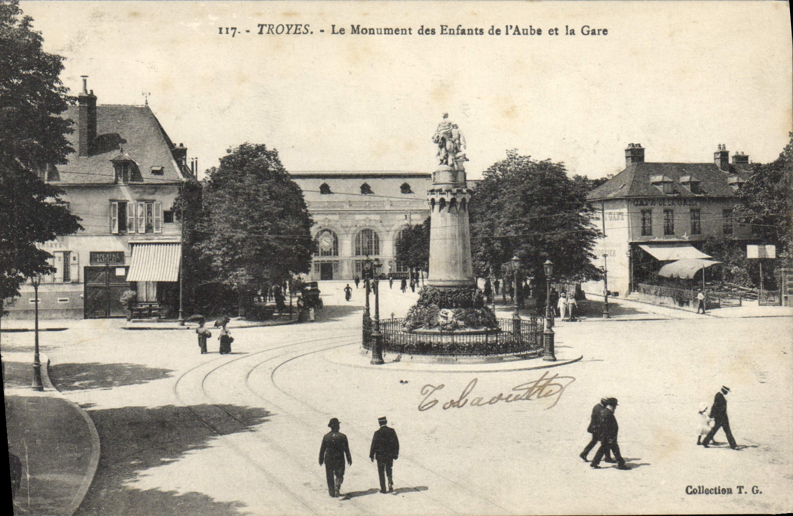 VINTAGE POSTCARD Troyes the Monument of the Children of the Paddle and Train station