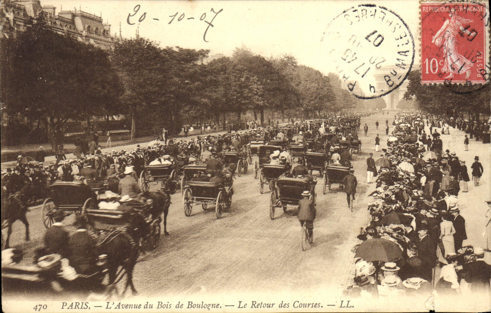 CPA Paris L'Avenue du Bois de Boulogne Arc de TRiomphe