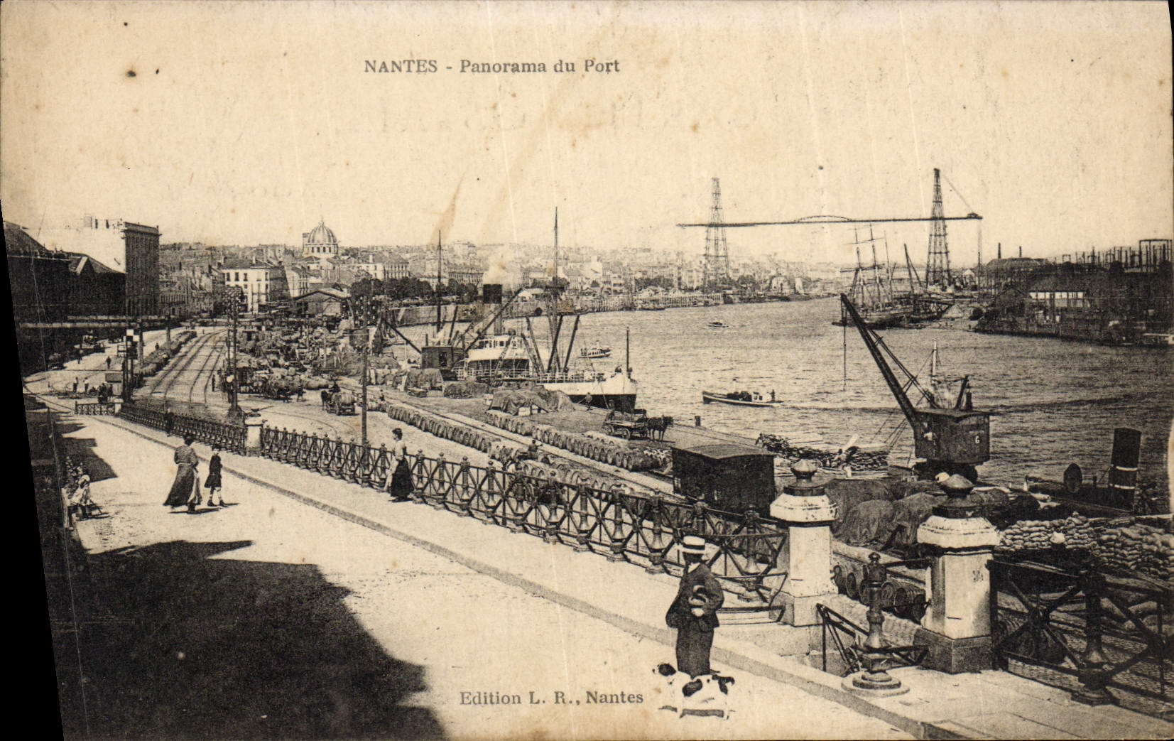 Panorama de Nantes de la POSTAL de la VENDIMIA del puerto