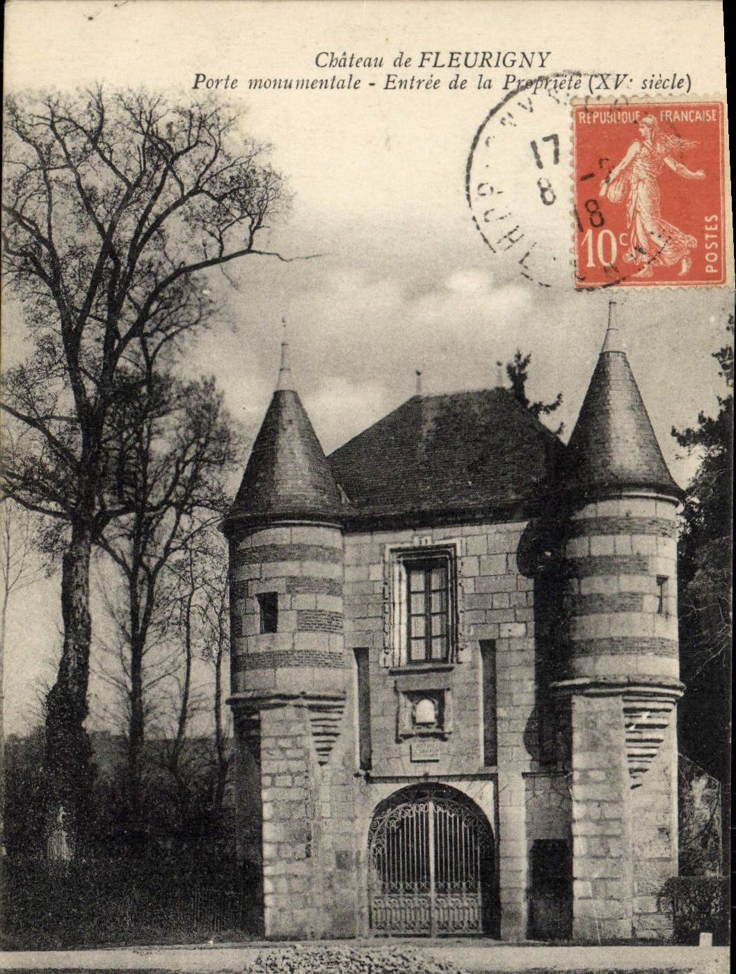 CPA Chateau de Fleurigny Porte Monumentale Entree de la Propriete