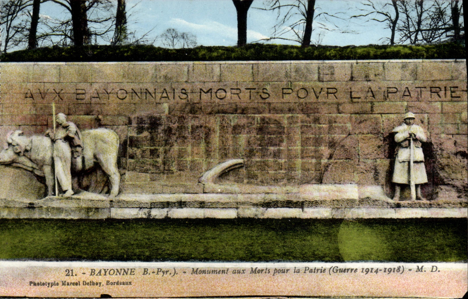 Monumento de la guerra de Bayonne de la POSTAL de la VENDIMIA para la patria de Militaria