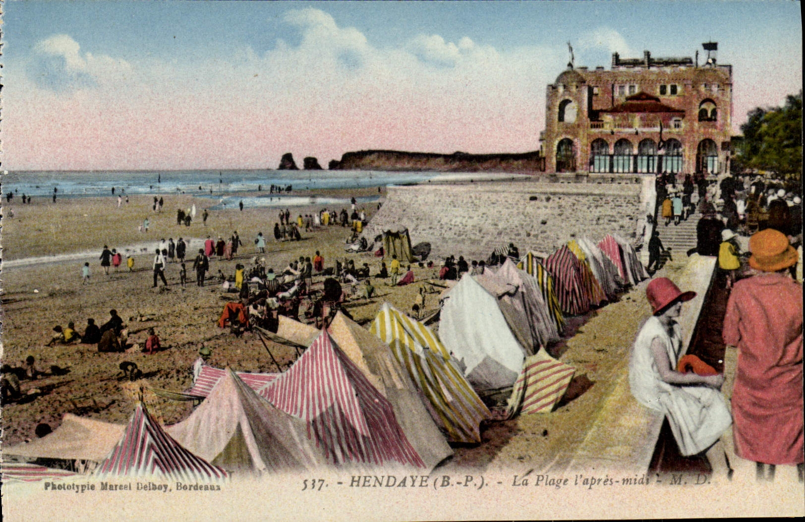 VINTAGE POSTCARD Hendaye the beach after midday