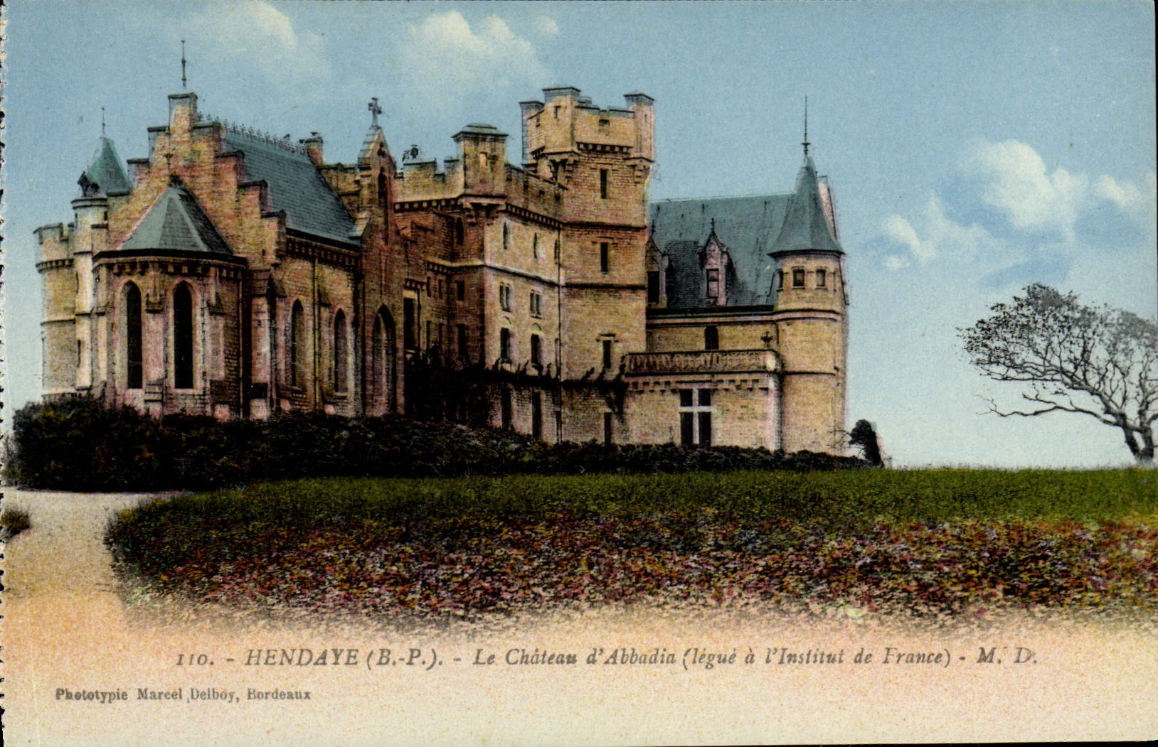CPA Hendaye Le Chateau d'Abbadia legue a l'Institut de France