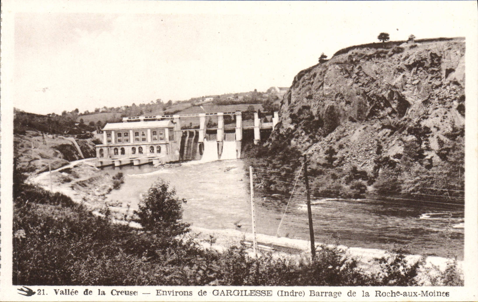 VINTAGE POSTCARD Valley of Hollow the Surroundings of Gargilesse Stopping of the Rock to the Monks