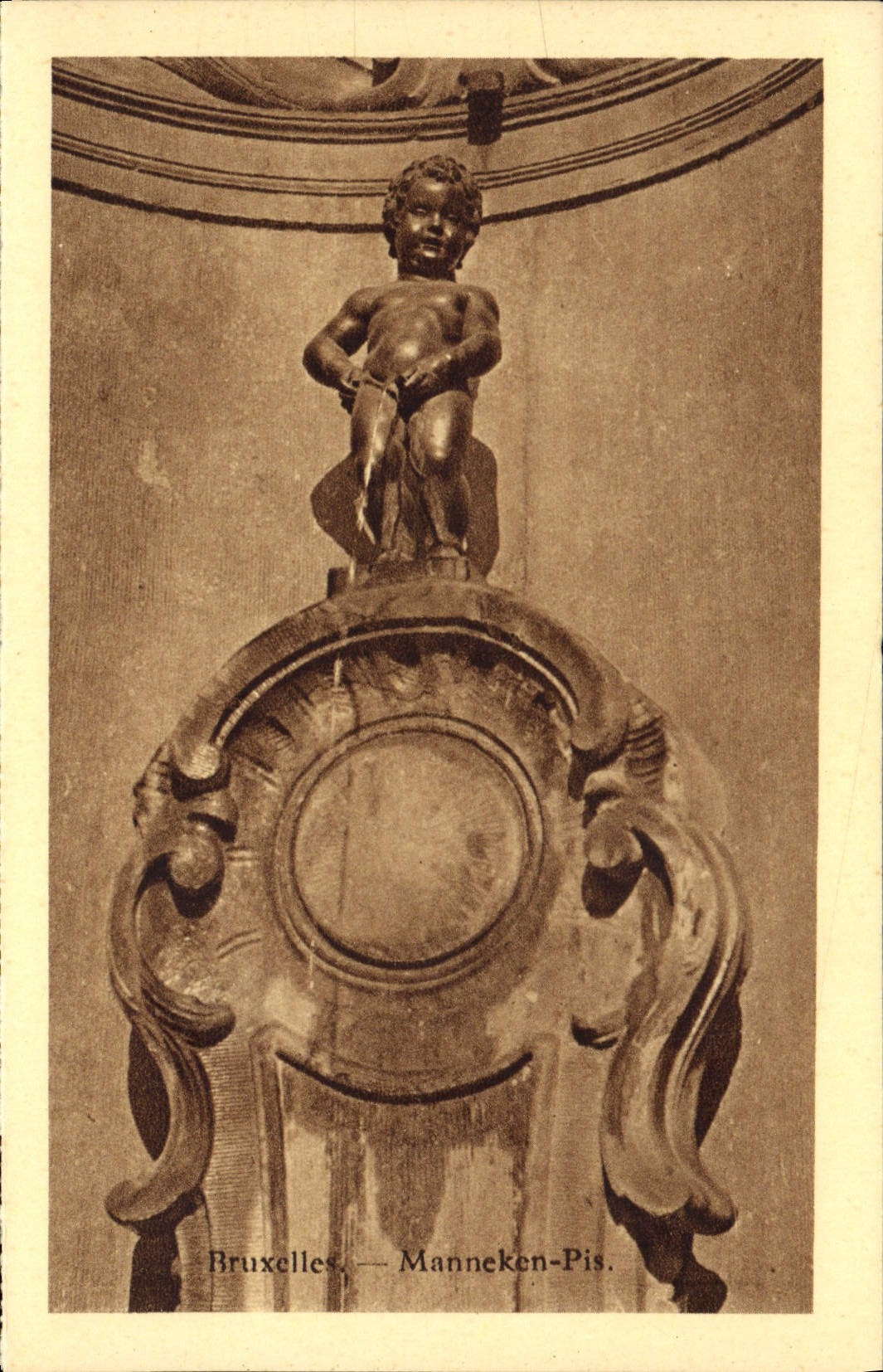 CPA Bruxelles Manneken Pis