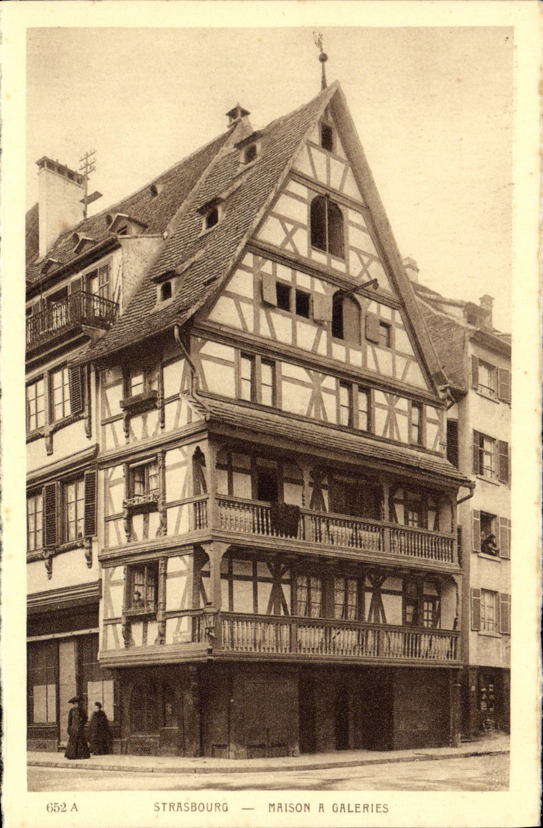 La POSTAL Estrasburgo Maison de la VENDIMIA tiene Galeries