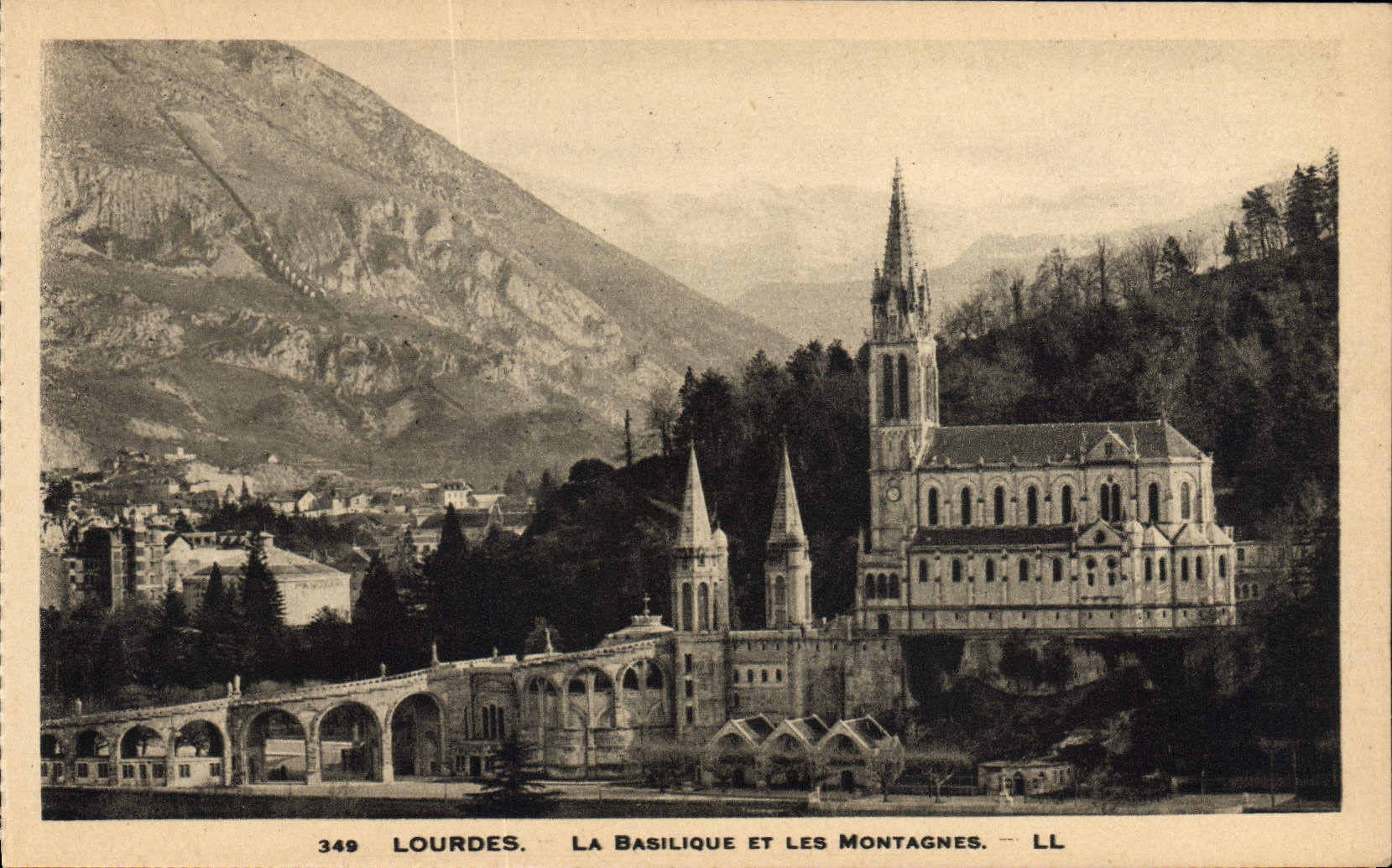 VINTAGE POSTCARD Heavy View the Basilica And mountains