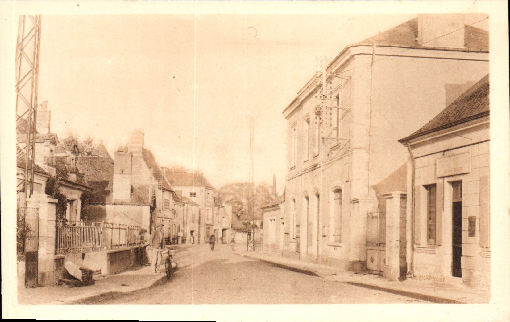 CPA Gizeux La mairie et la poste