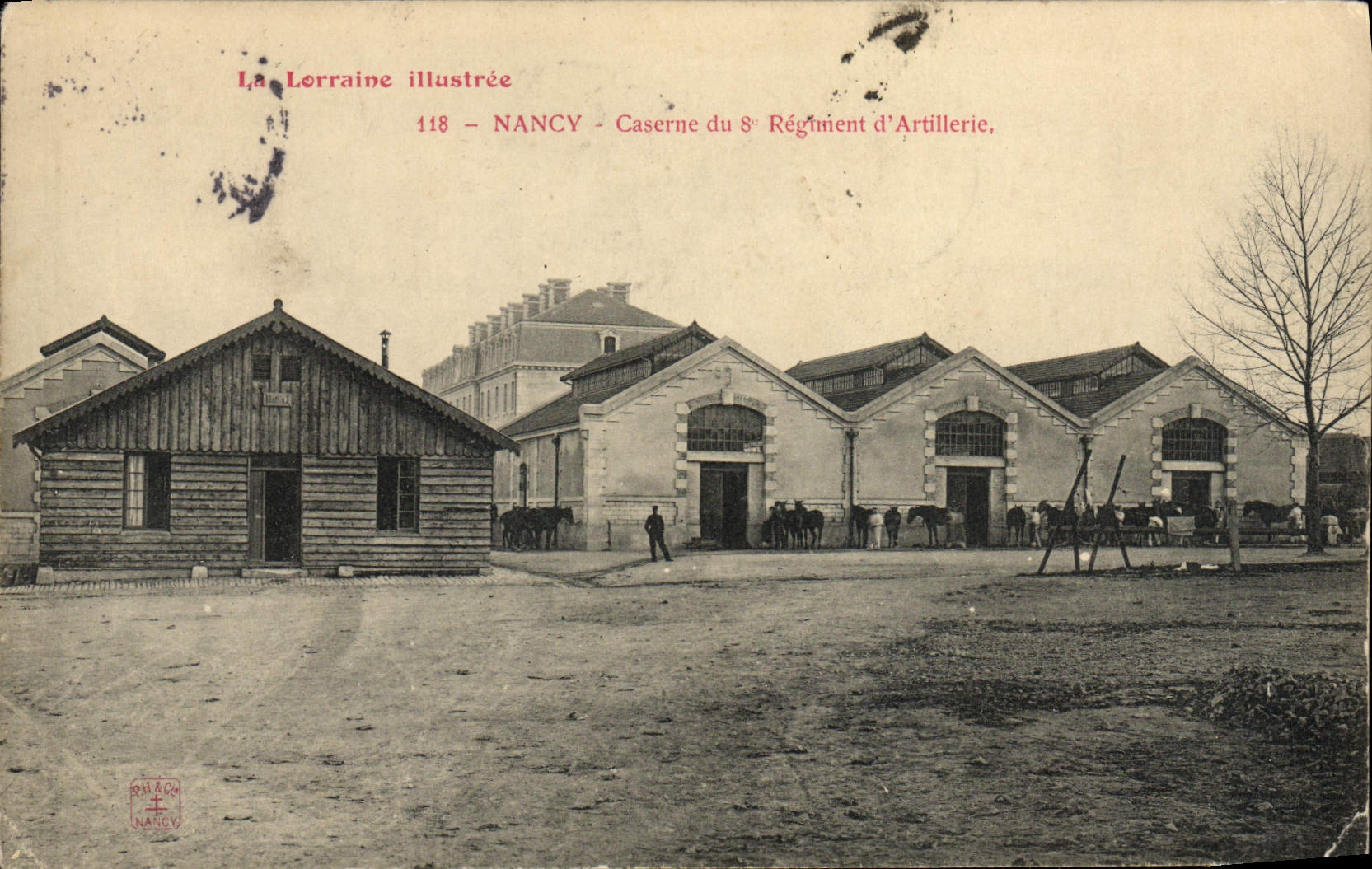 CPA Nancy Caserne du 8eme Regiment d'Artillerie Militaria
