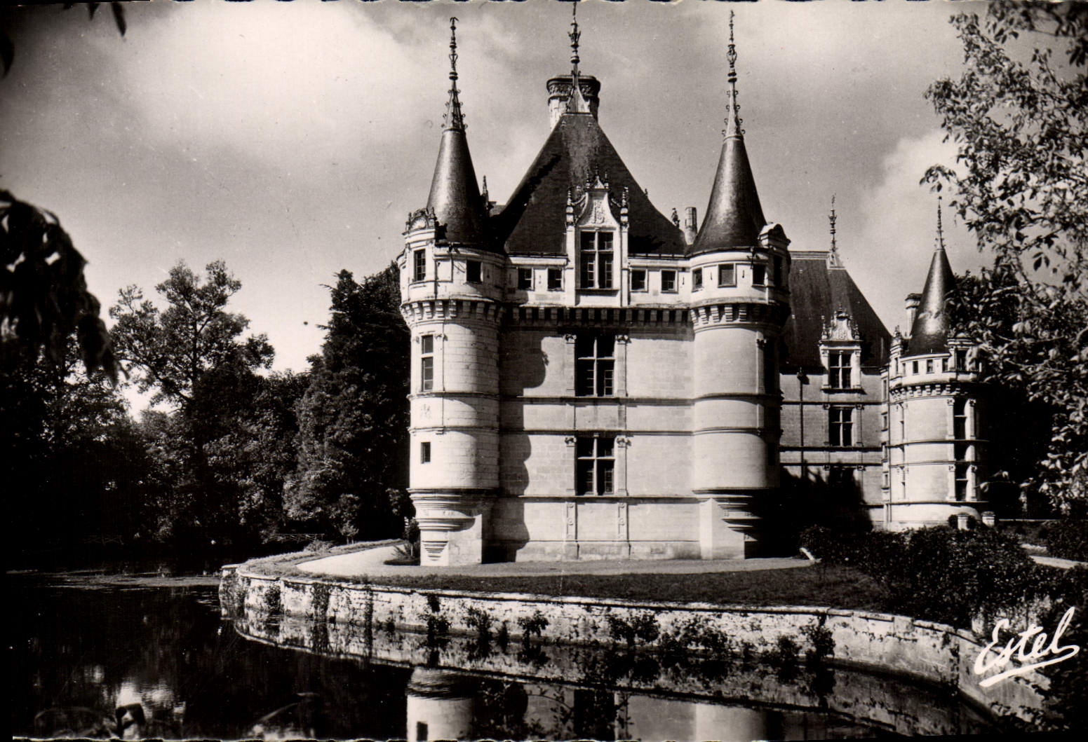 POSTAL MODERNA castillo de Azay el ataque frontal del este de la cortina