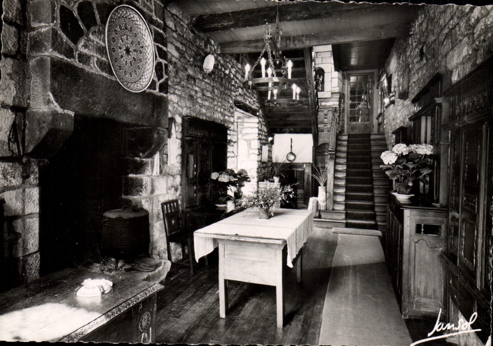 MODERN CARD Locronan Inn Ronan Saint the hall