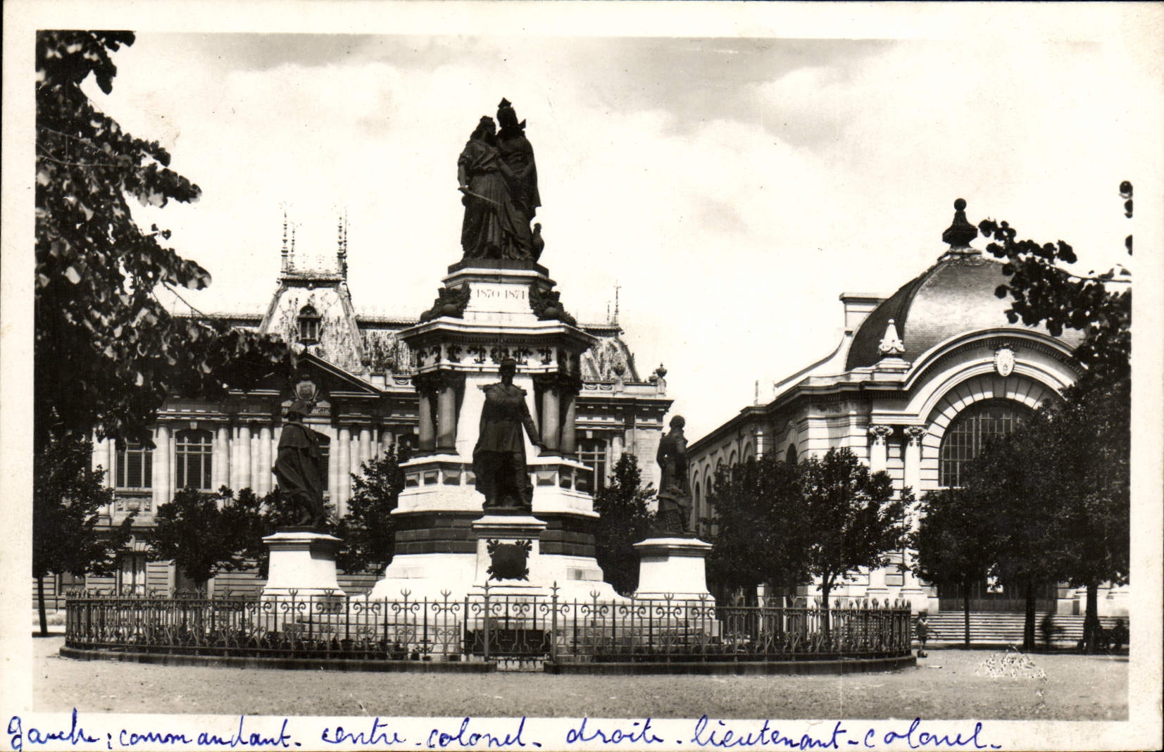 CPA Belfort Le Monument Des Trois Sieges Le palais de justice et la salle des fetes