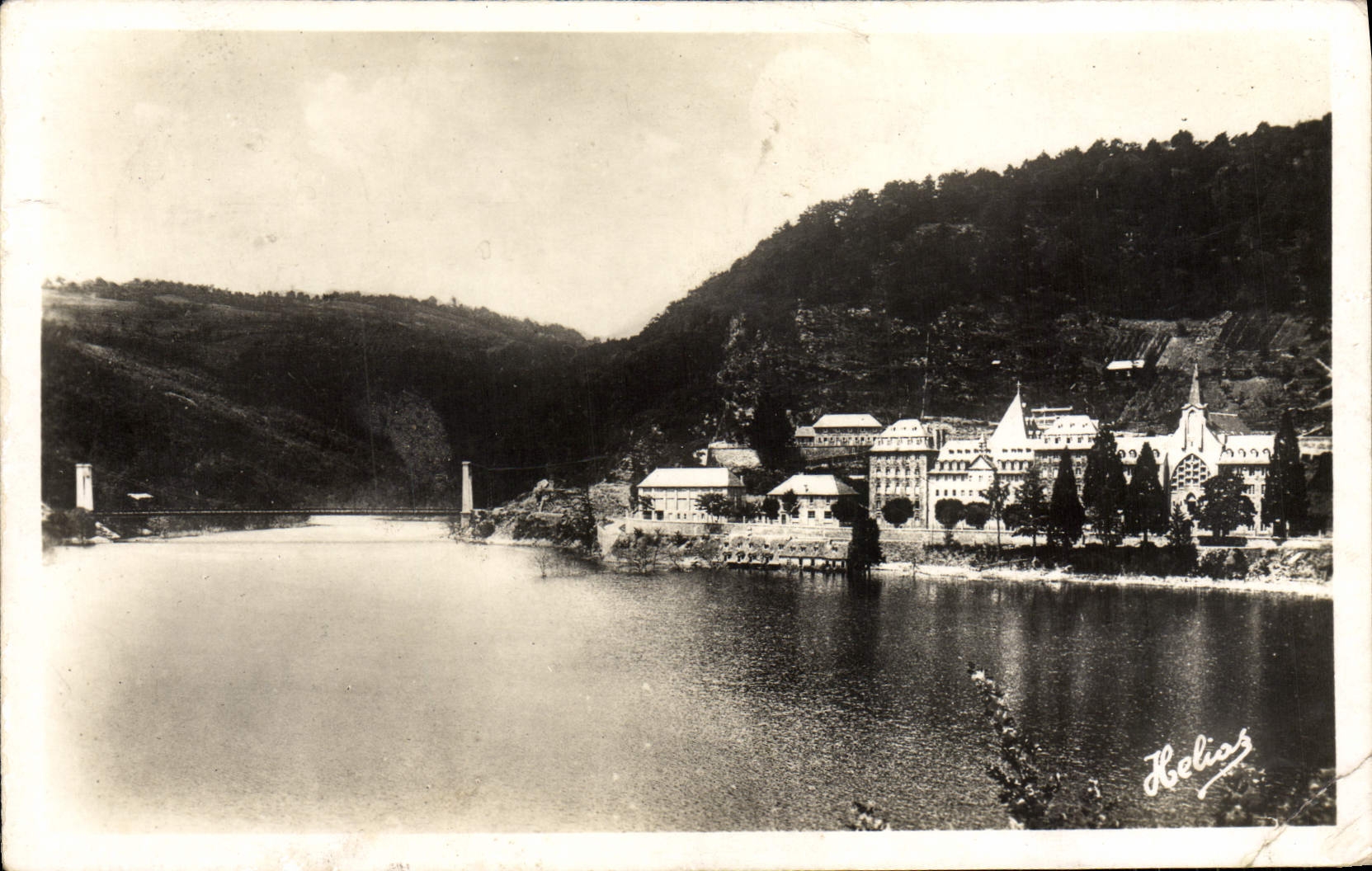 MODERN CARD the Lake De Sarrans the old people's home of incurable of Deveze