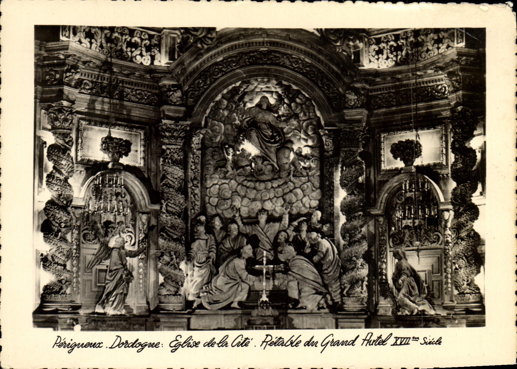 CPA Perigueux Dordogne Eglise De La Cite Retable du Grand autel
