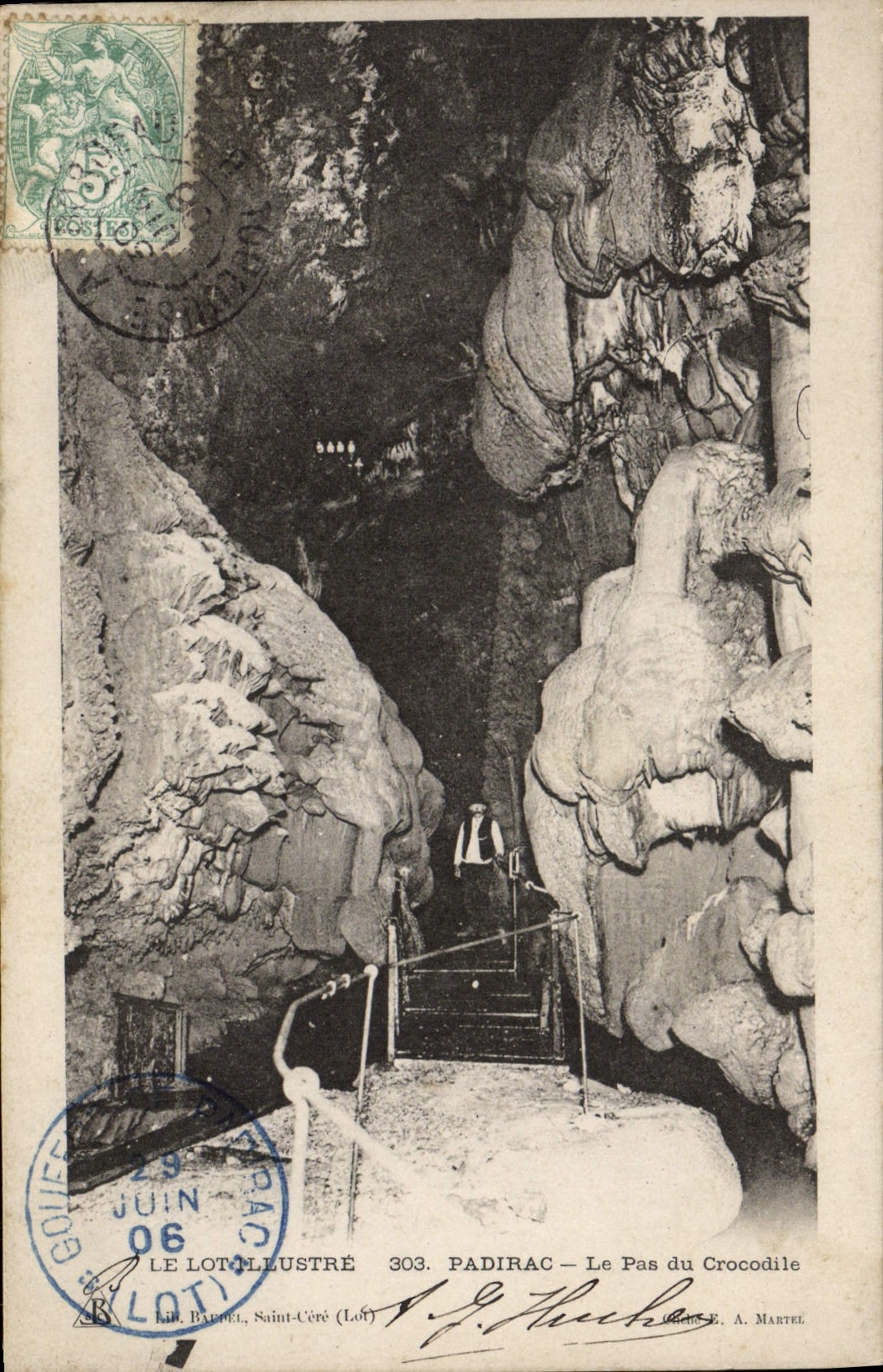 VINTAGE POSTCARD Padirac the Step Of the Crocodile