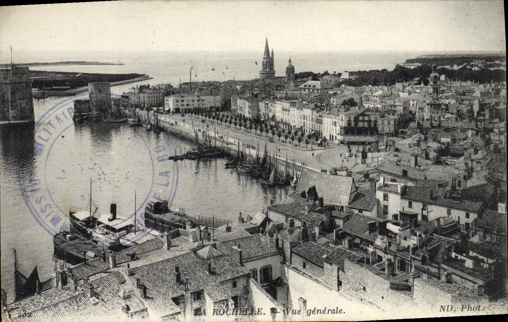 VINTAGE POSTCARD La Rochelle View Boats