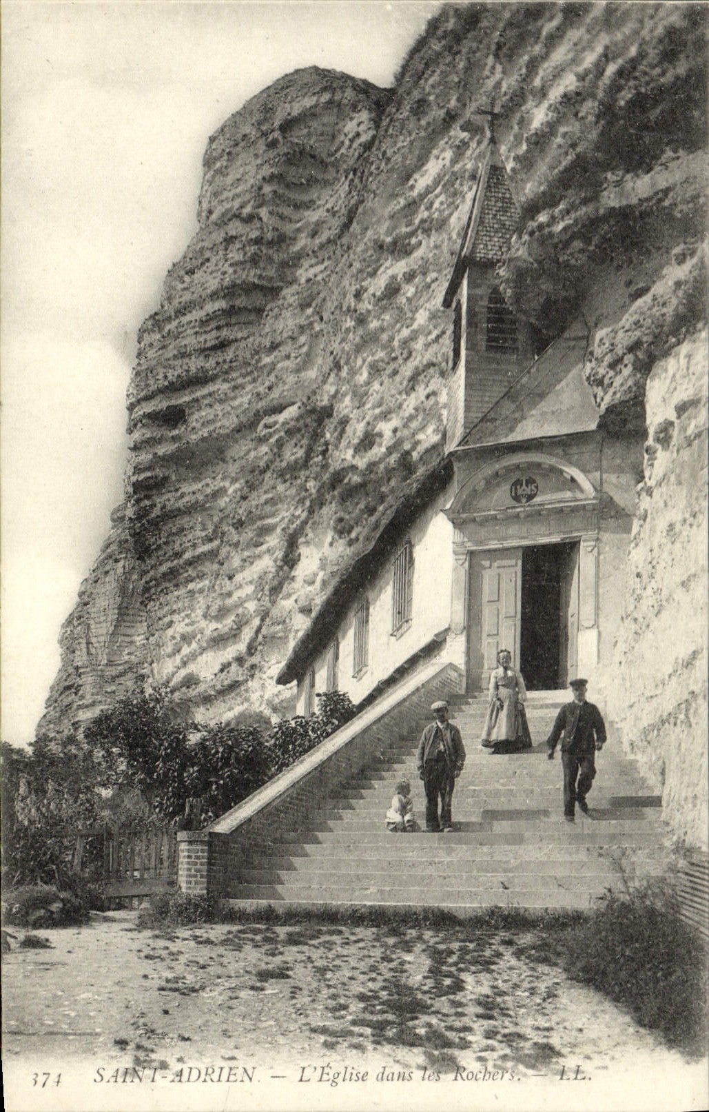 CPA Saint Adrien L'Eglise Dans Les Rochers