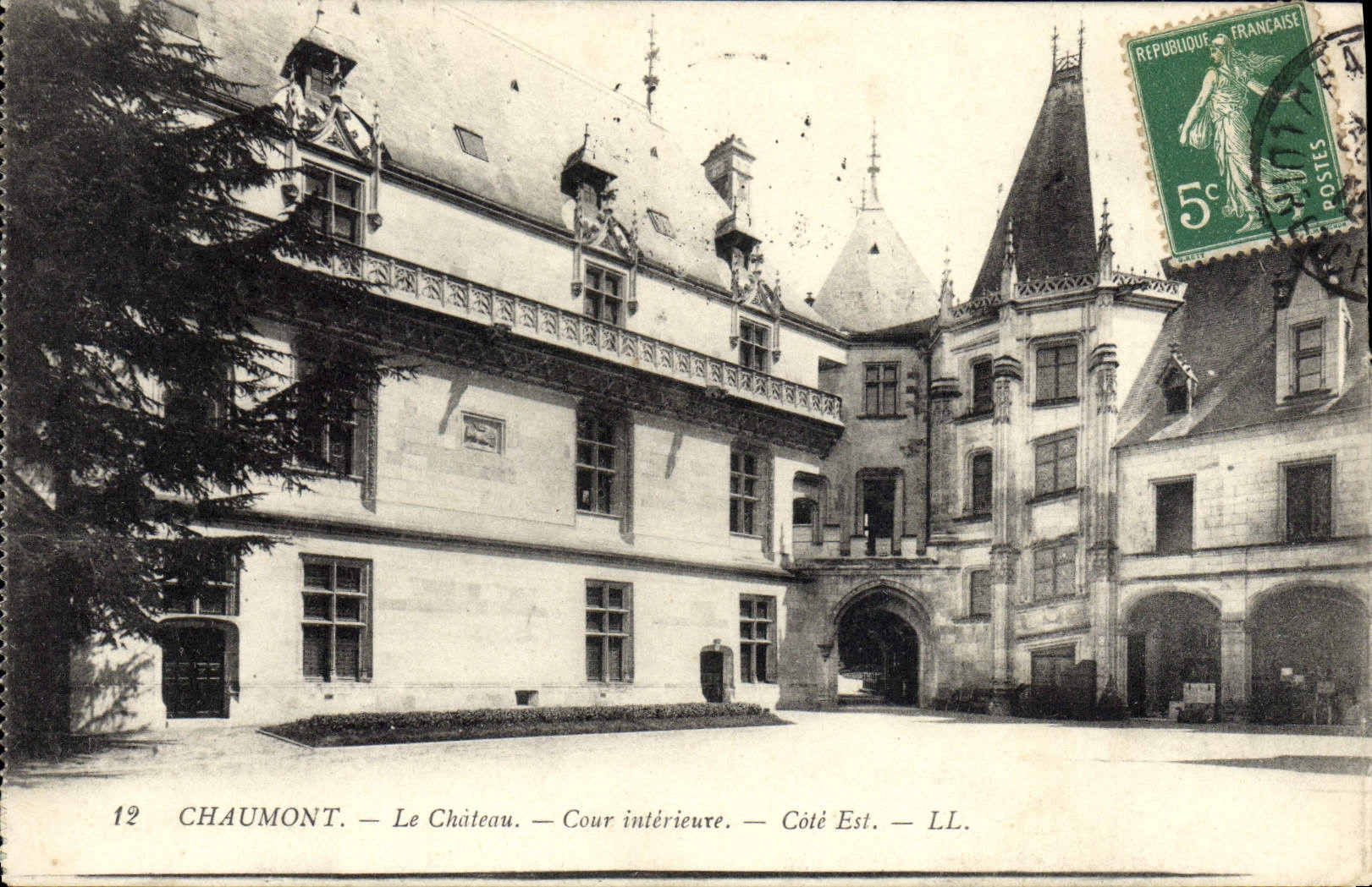 VINTAGE POSTCARD Chaumont the Castle Interior Court