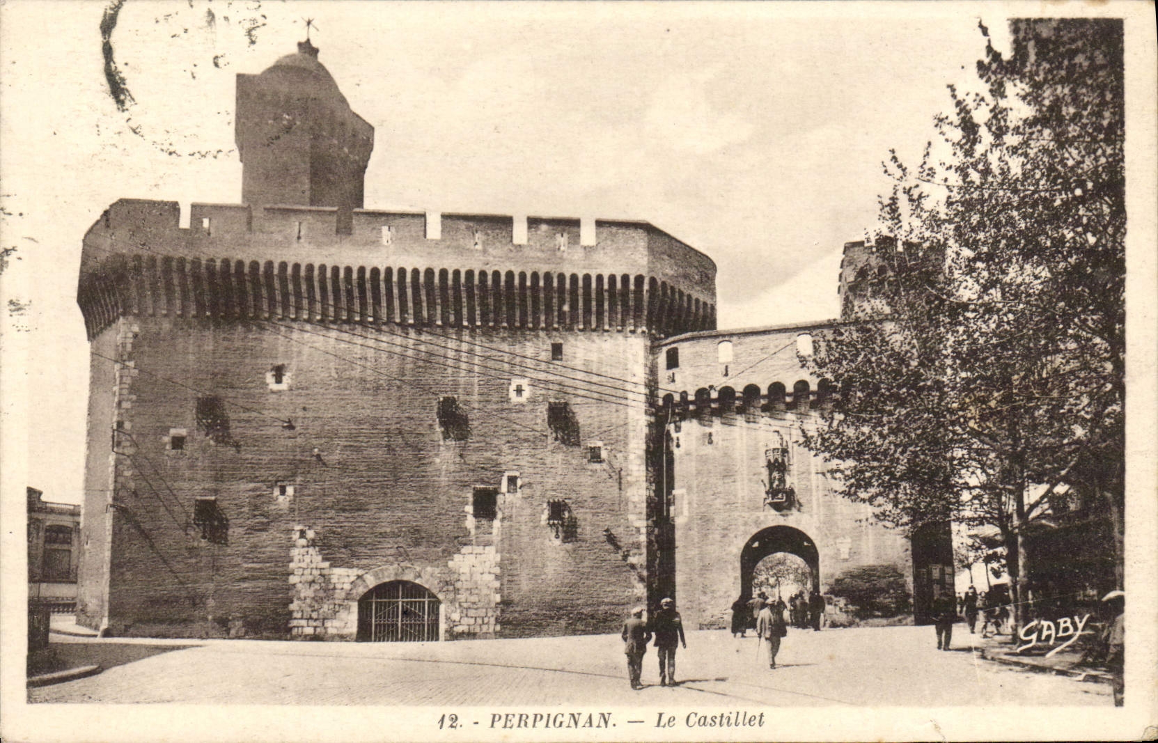 CPA Perpignan Le Castillet