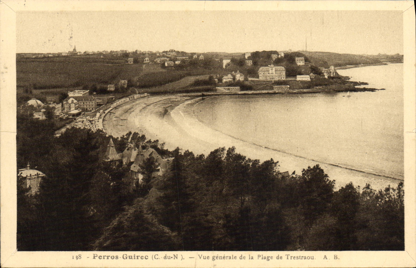 CPA Perros Guirec Vue Generale De La Plage De Trestraou