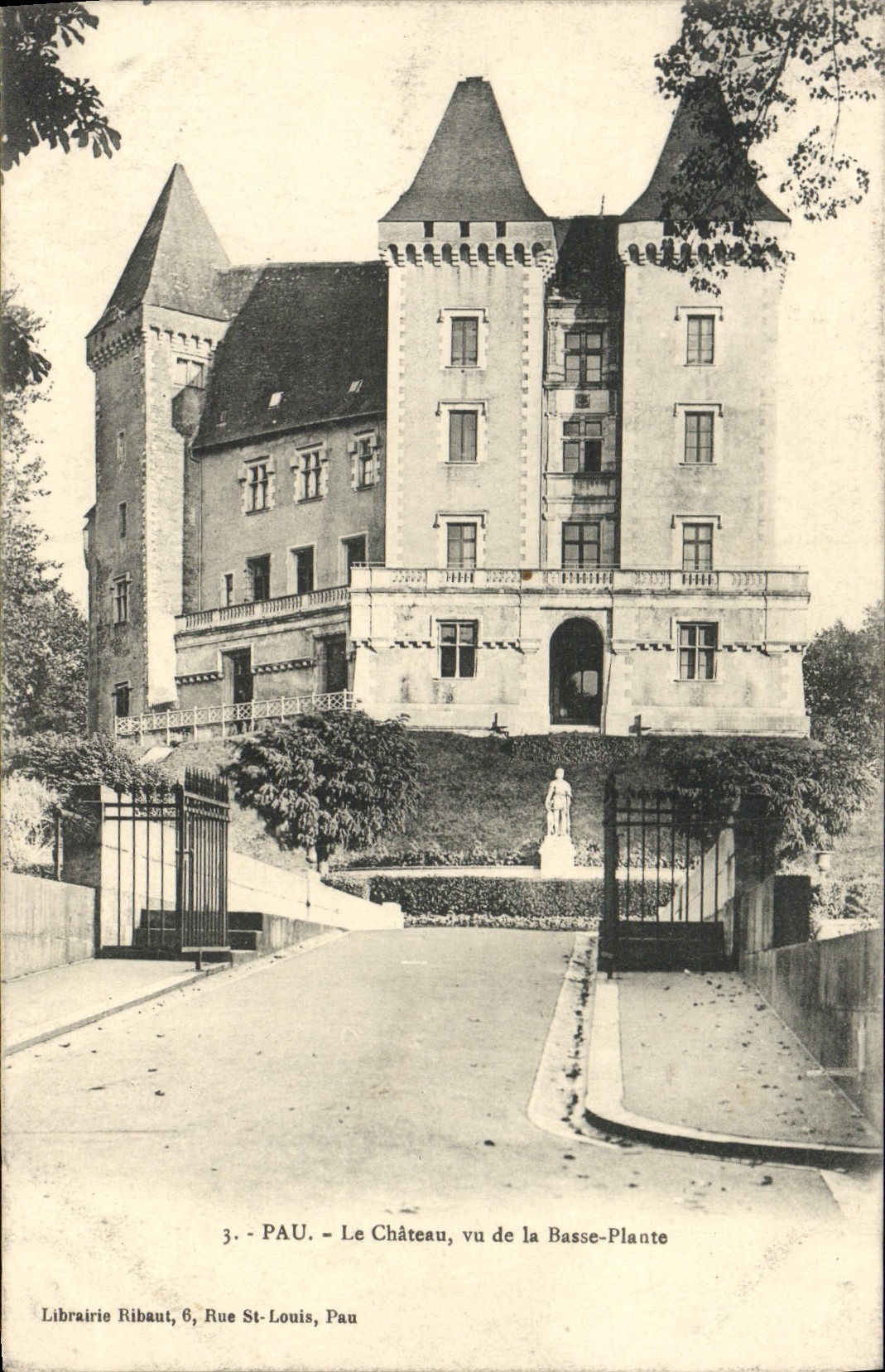 CPA Pau Le Chateau Vu De La Basse Plante