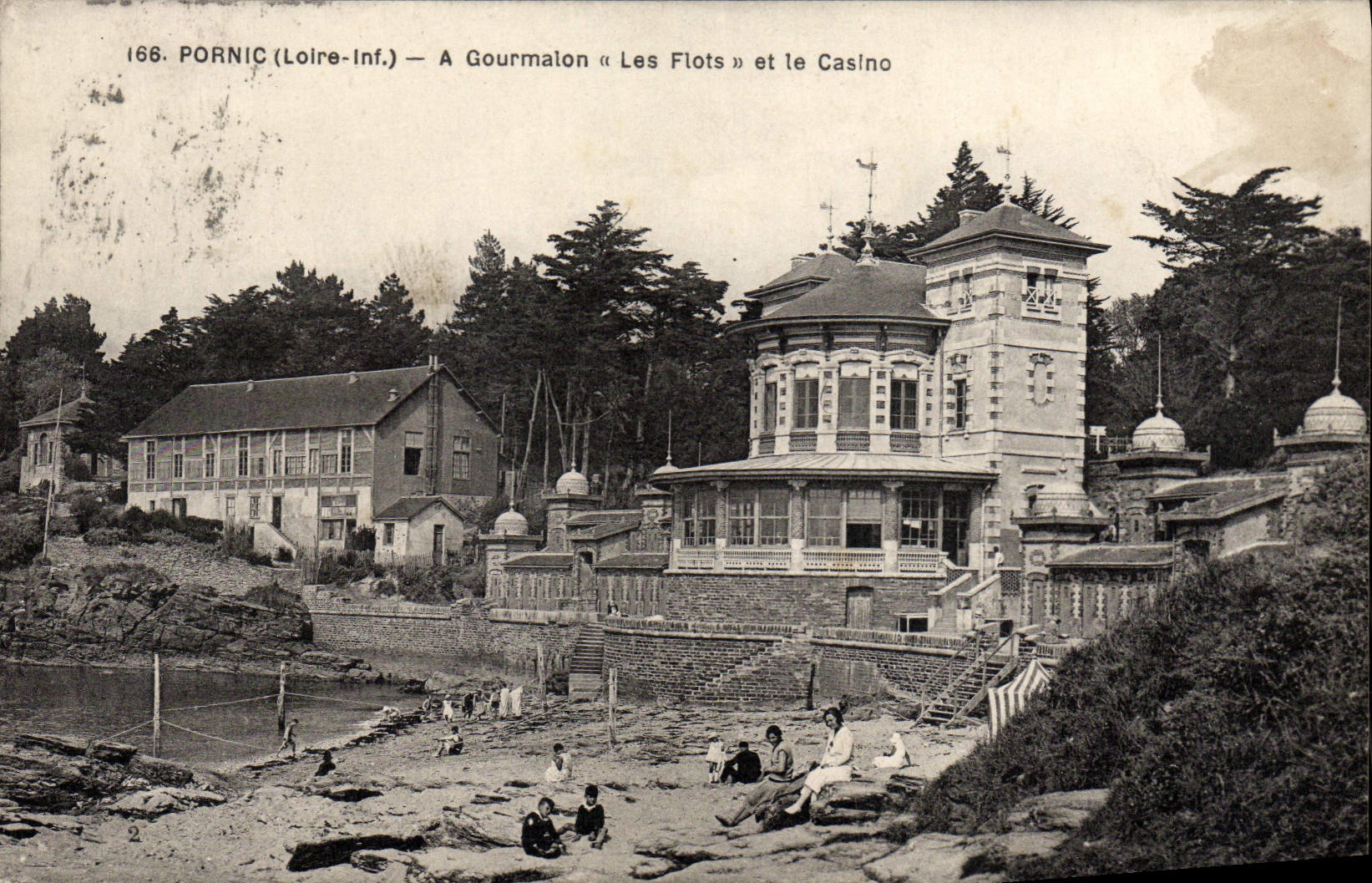 CPA Pornic A Gourmaion Les Flots Et Le Casino