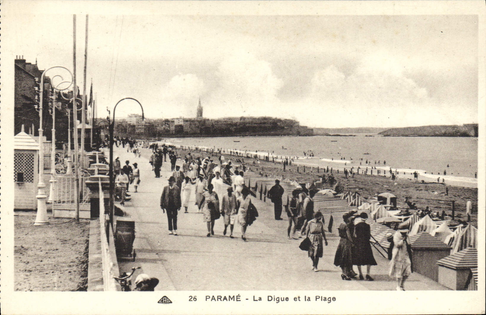 CPA Parame La Digue Et La Plage