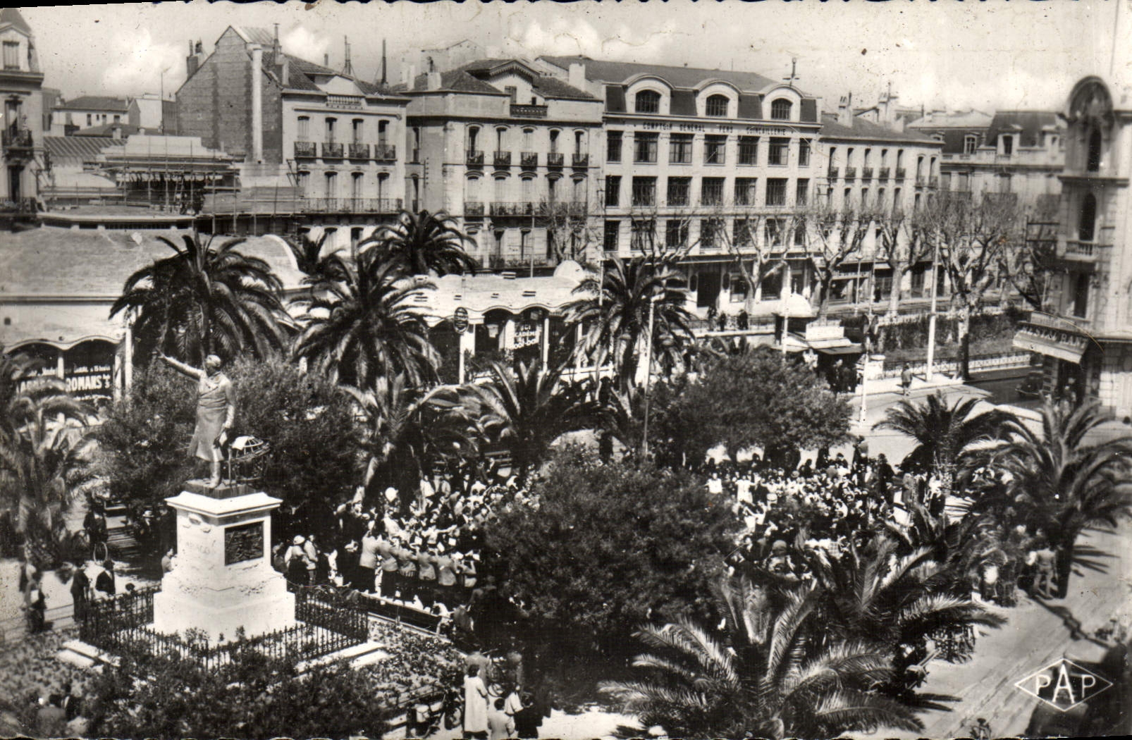MODERN CARD Perpignan Places Arago Danses Sardanes