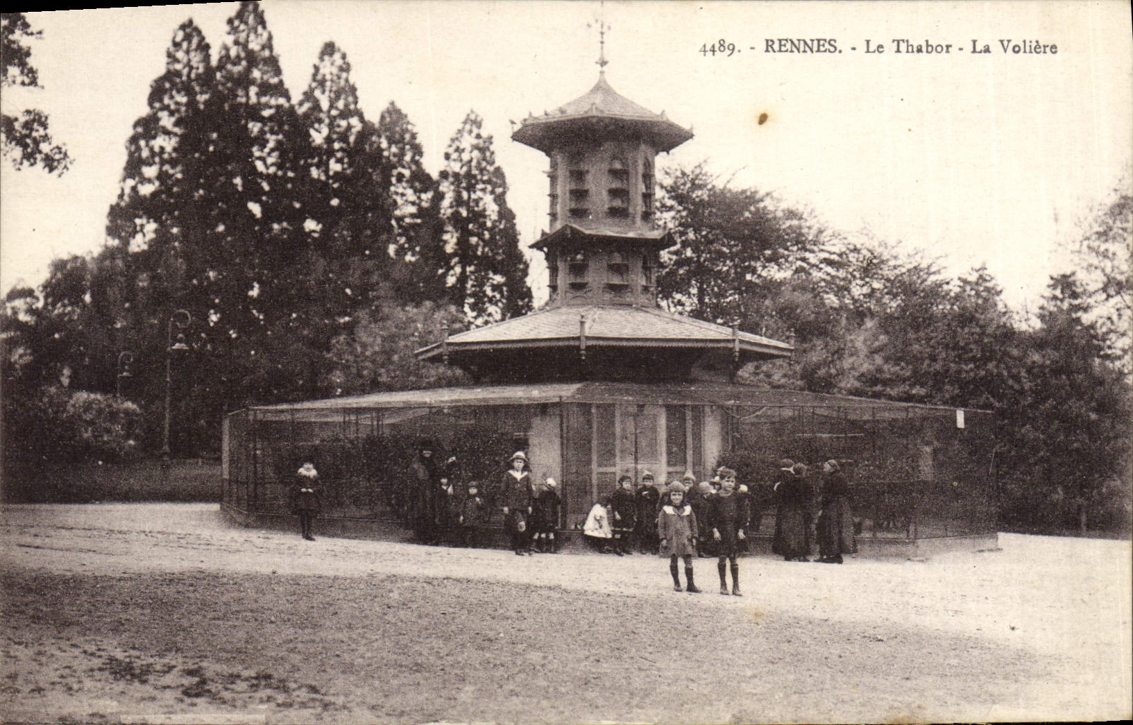 CPA Reims Le Thabor La Voliere Enfants Oiseaux