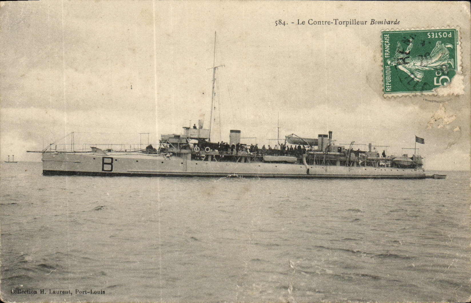 VINTAGE POSTCARD Against Destroyer Bombards