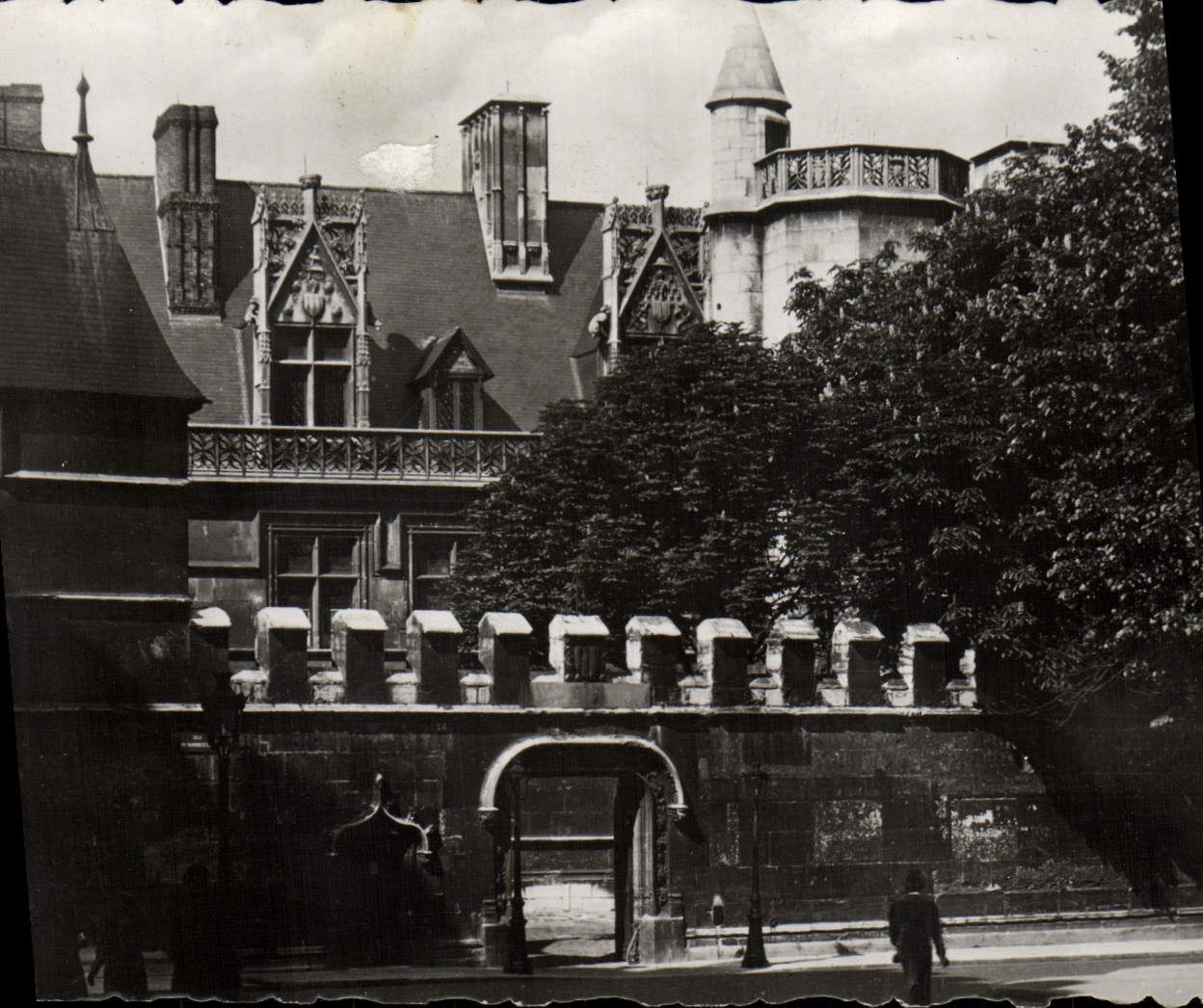 CPM Paris Et Ses Merveilles Musee de Cluny Facade exterieure
