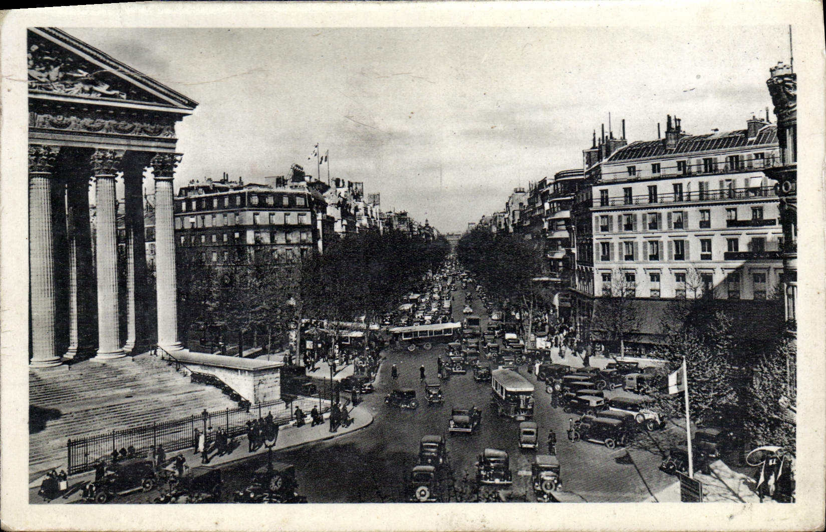CPA Paris Et Ses Merveilles La Place de la Madeleine et les grands boulevards
