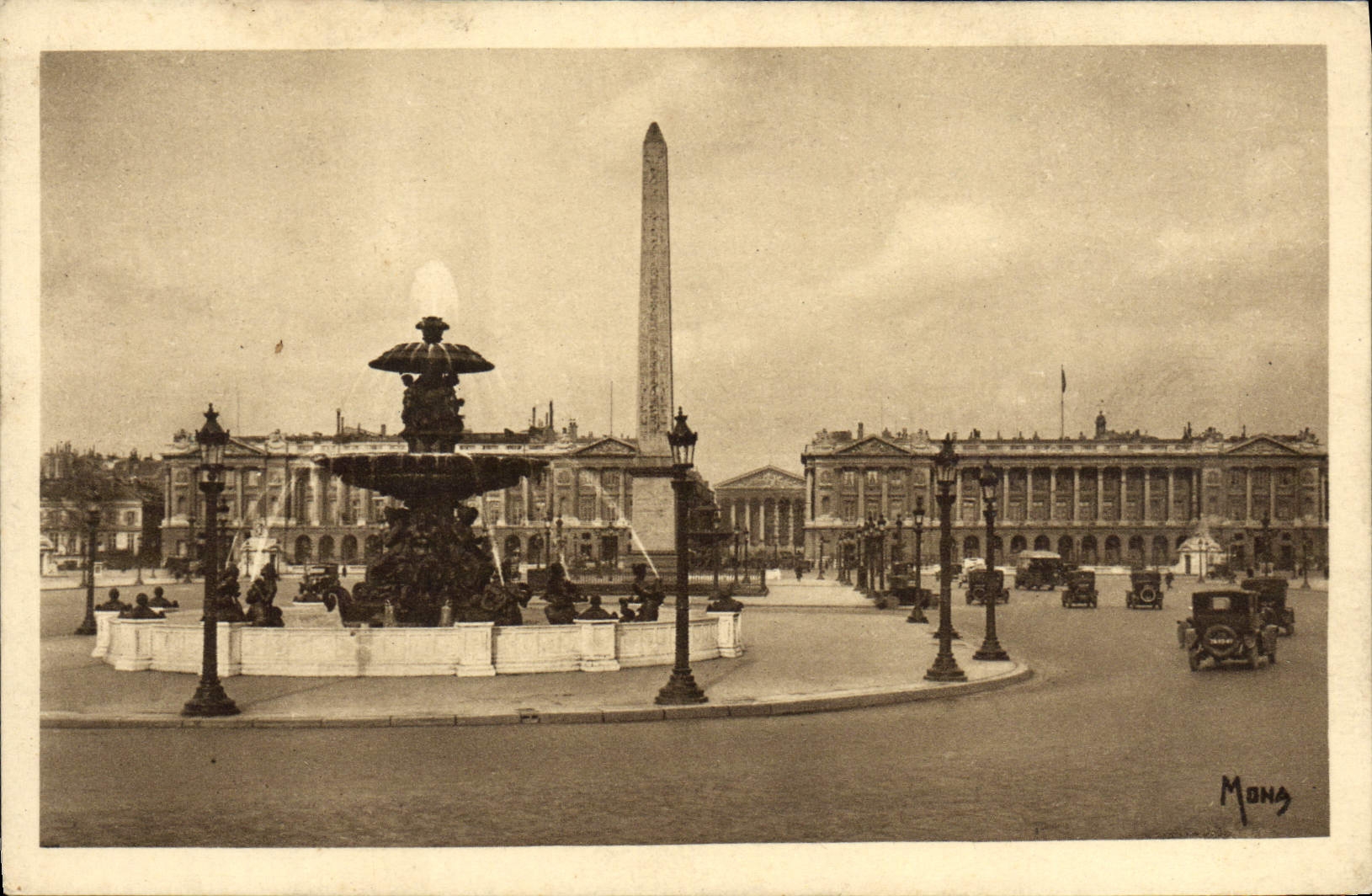 CPA Paris Place de la Concorde Les fontaines et l'obelisque de Louqsor