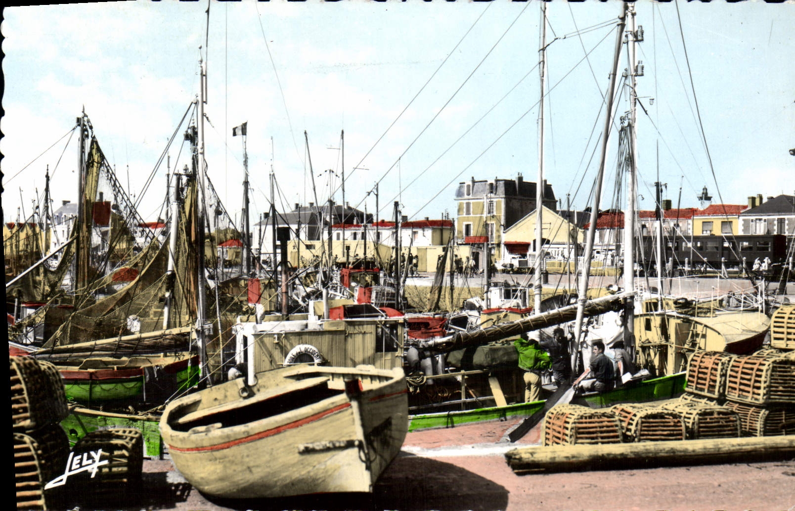 CPM Croix De Vie Le Port Le port