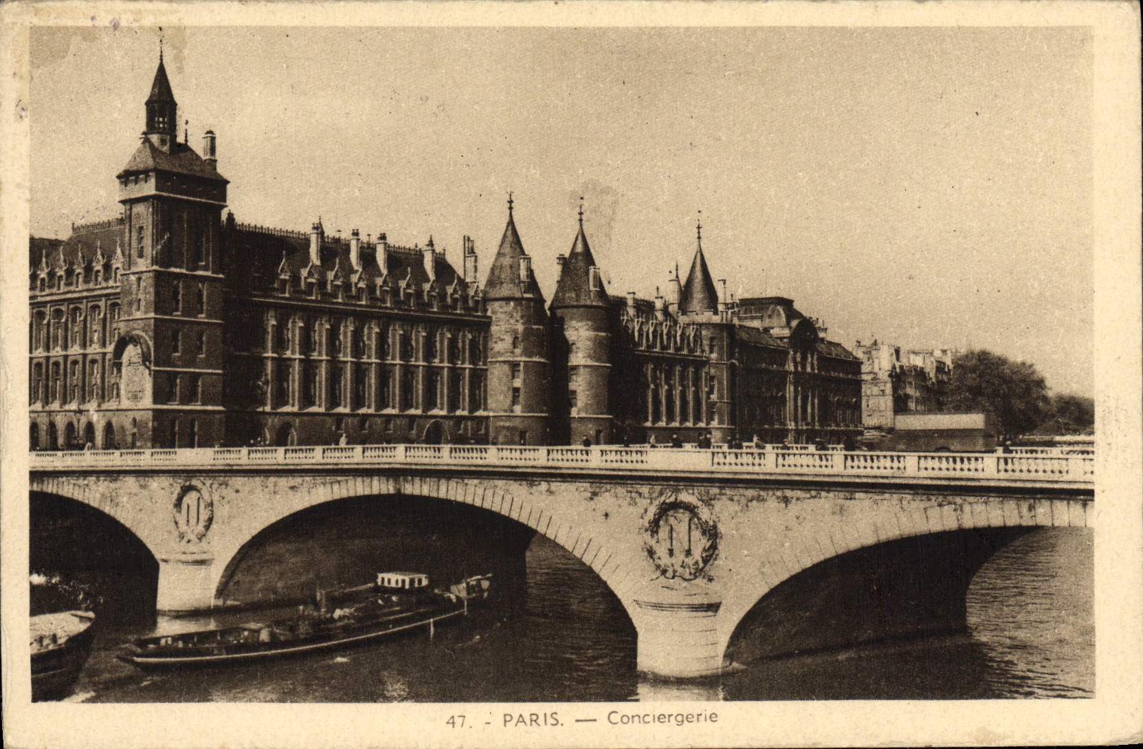CPA Paris Conciergerie
