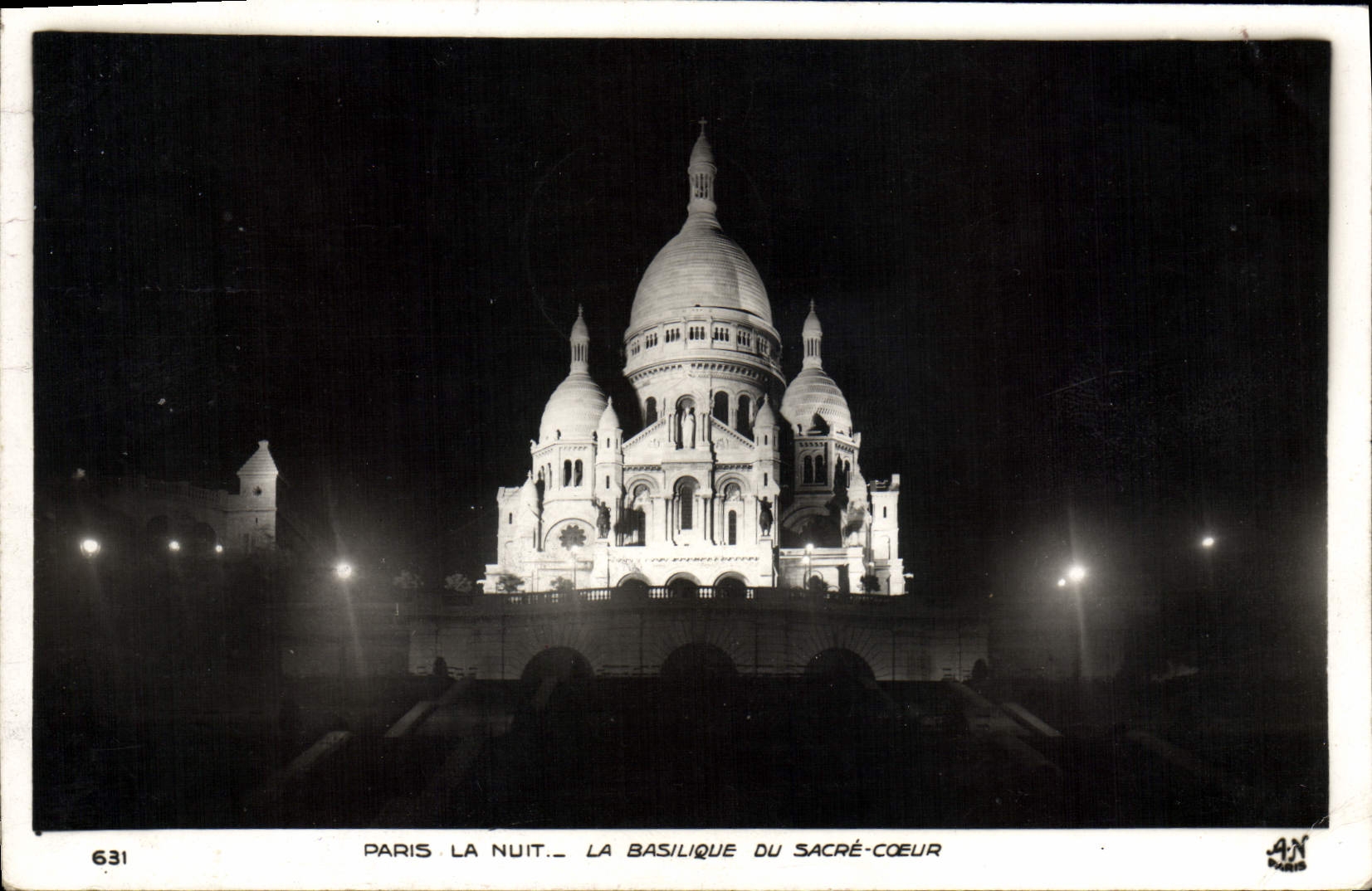VINTAGE POSTCARD Paris the Night the Basilica of the Sacring Heart