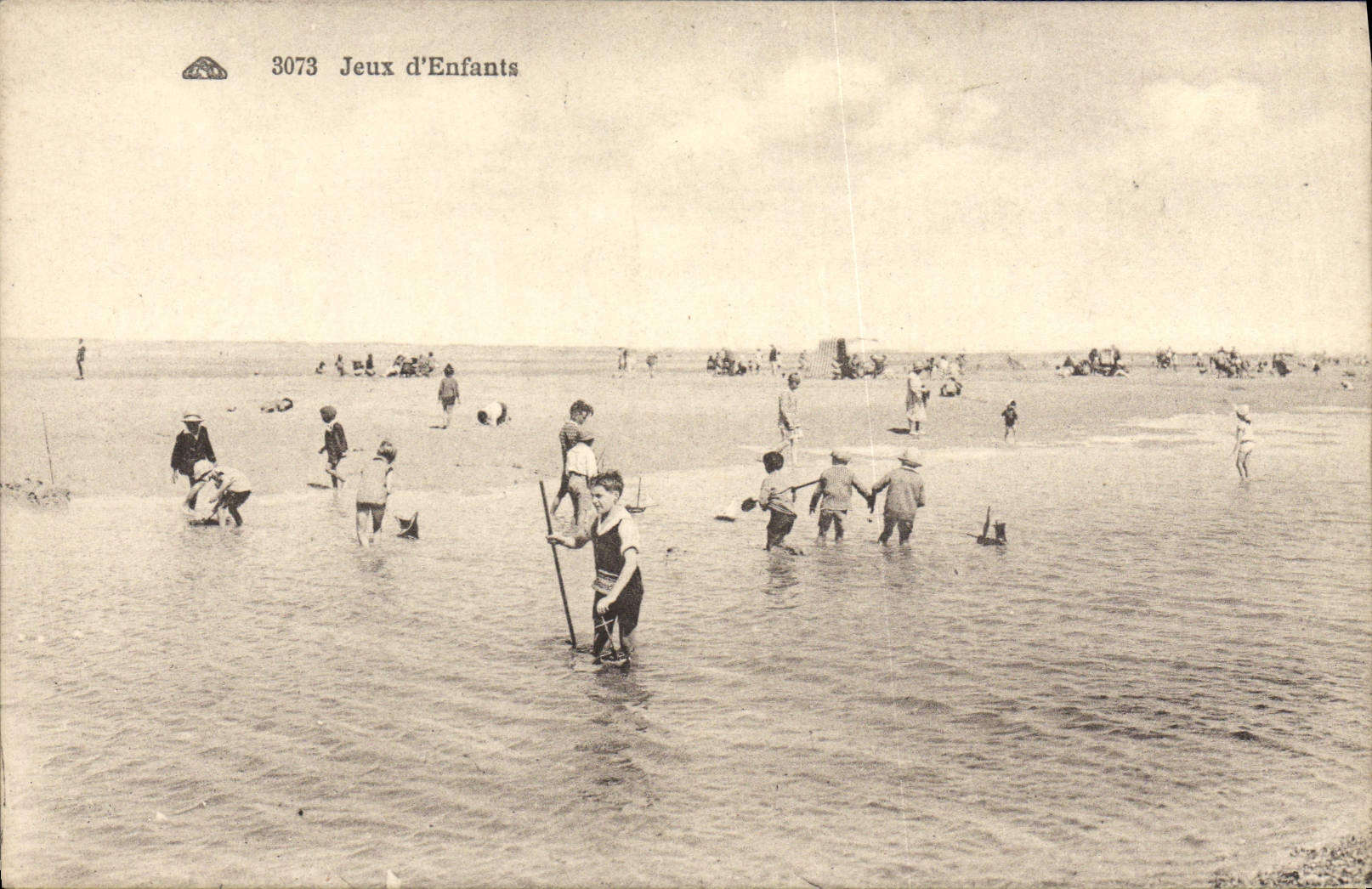 VINTAGE POSTCARD Sets of Children