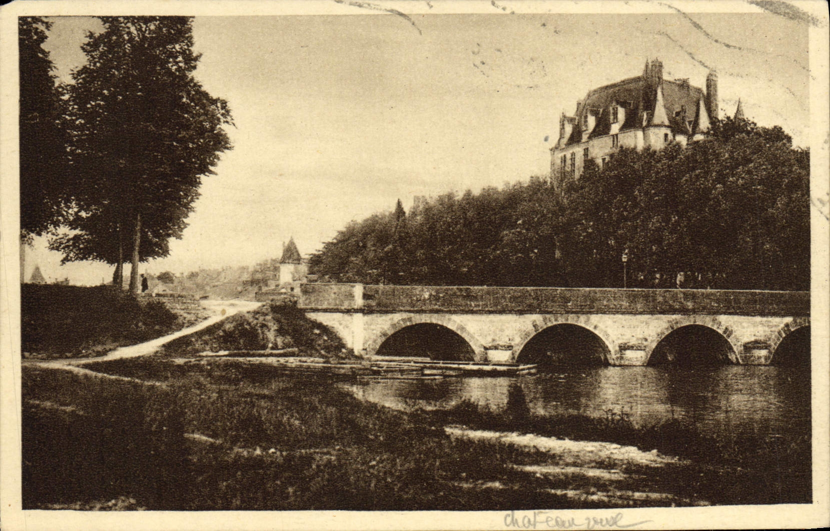 VINTAGE POSTCARD Chateauroux the Holy Bridge Christophe and the castle Raoul K