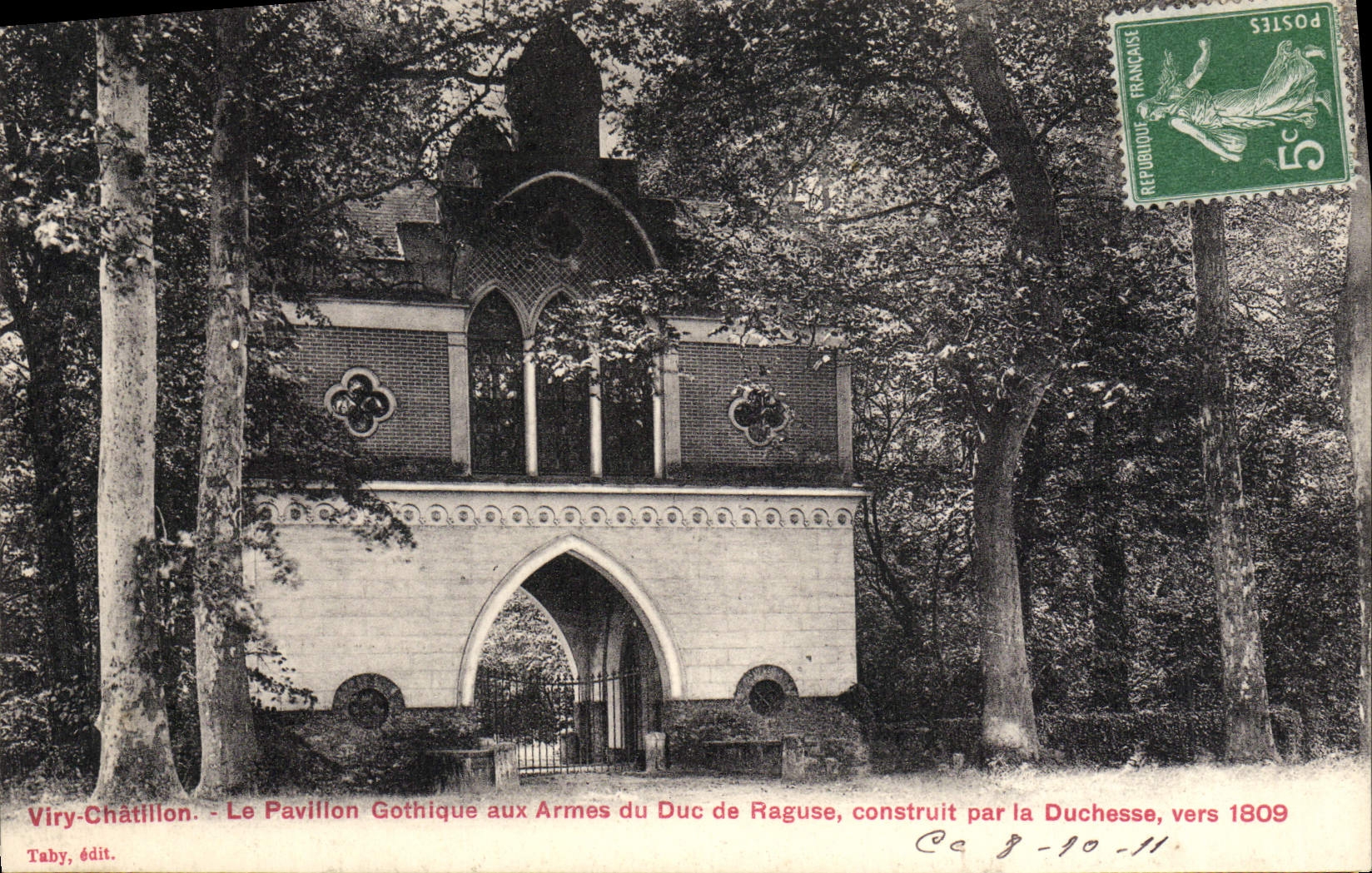 CPA Viry Chatillon Le pavillon gothique aux armes du Duc de Raguse