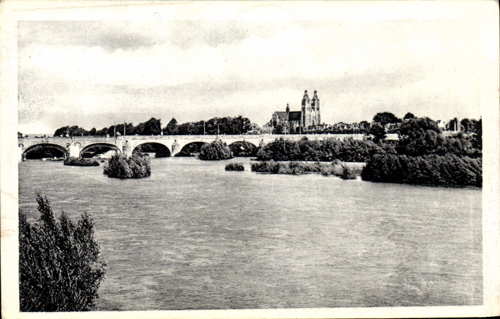 VINTAGE POSTCARD Tours View Taken St Cyr