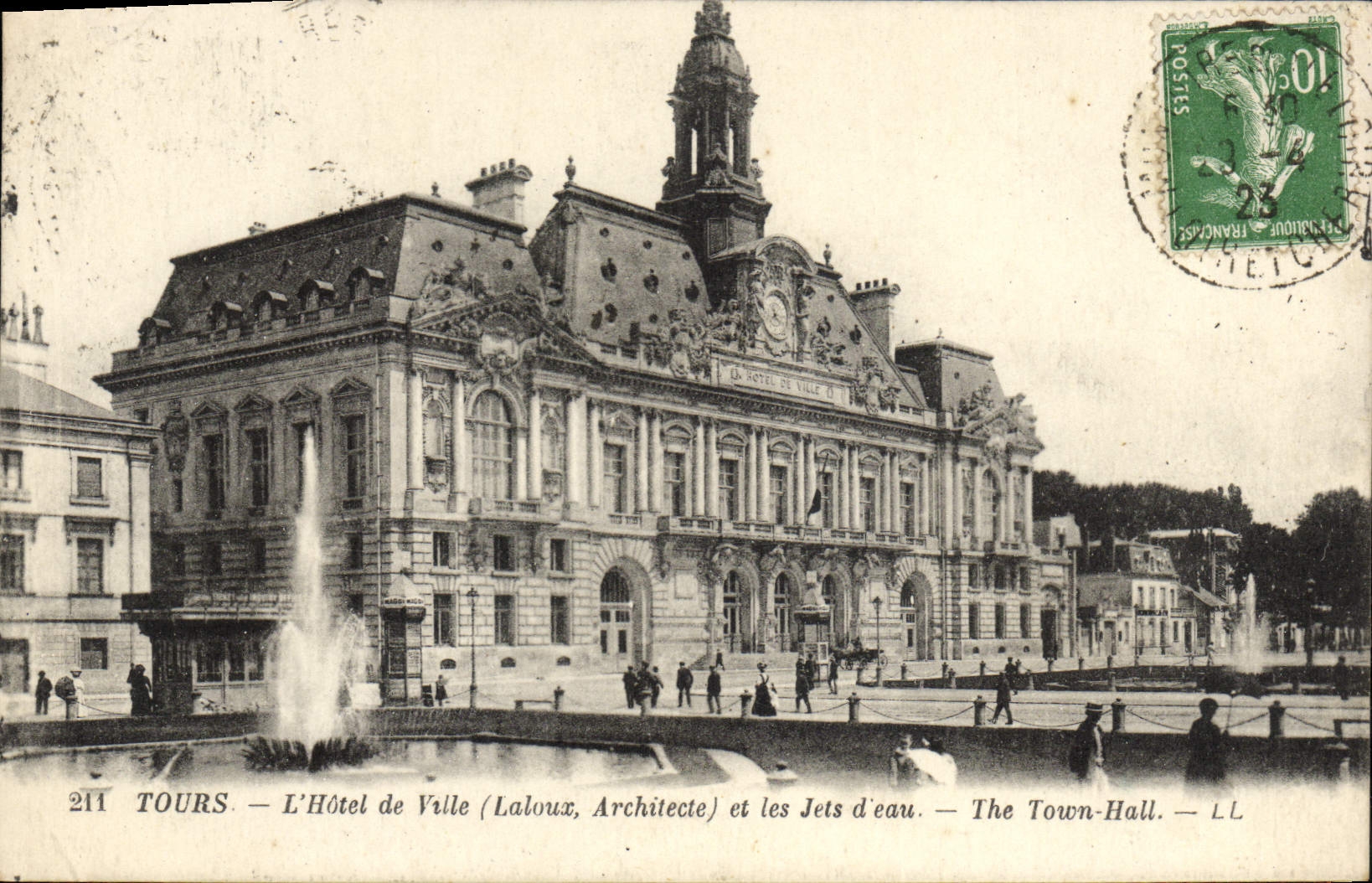 VINTAGE POSTCARD Tours the Hotel of the City and water jetés