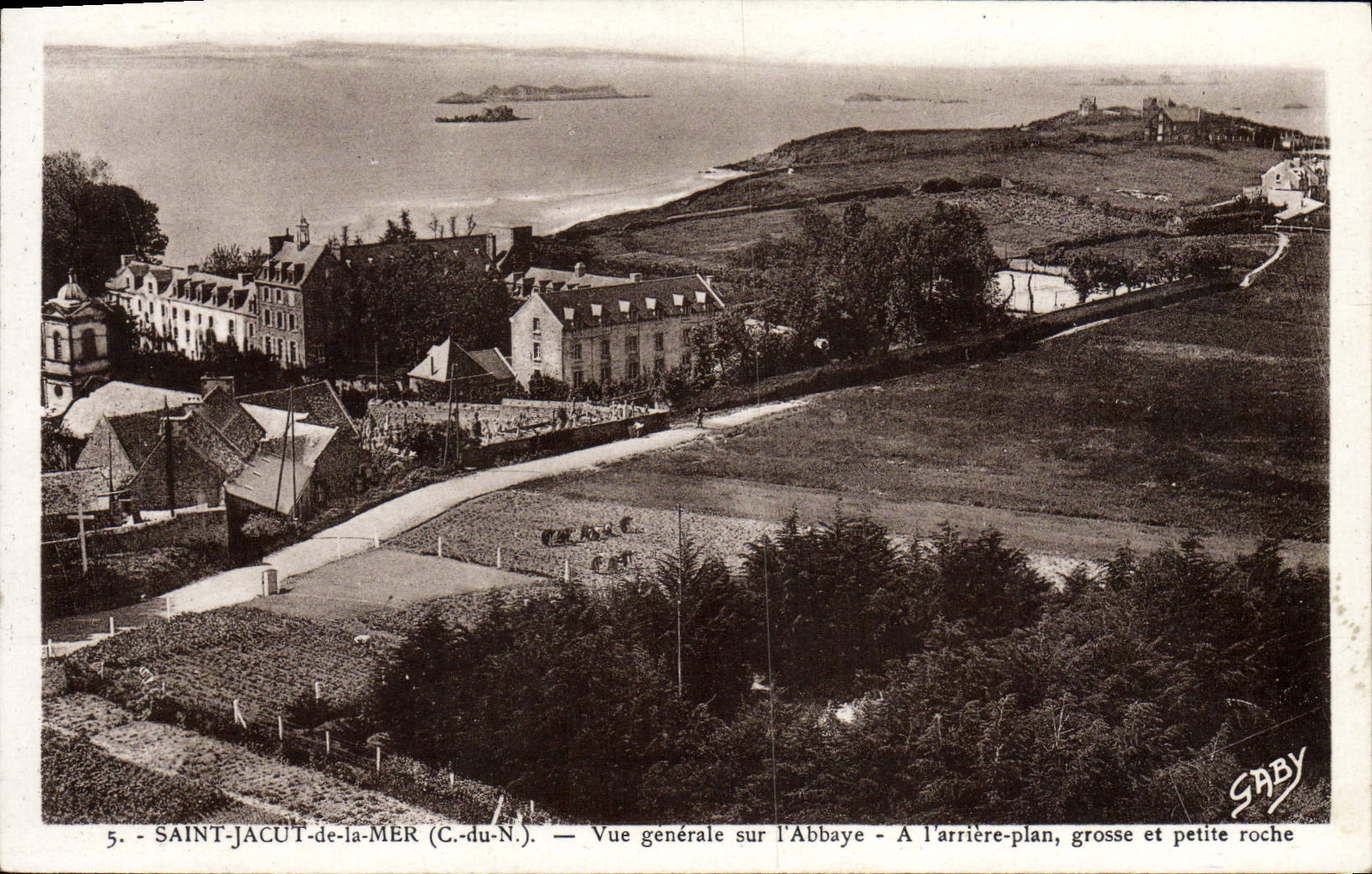 VINTAGE POSTCARD Holy Jacut Sea View on the large abbey With the background and small rock